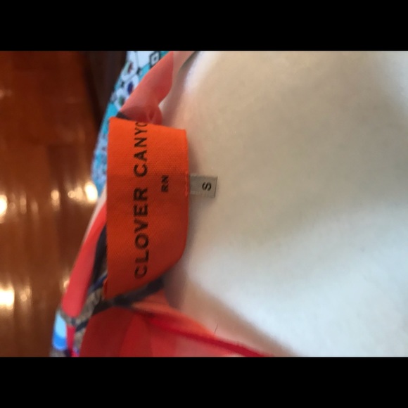 Top - multi color pattern - Picture 4 of 4